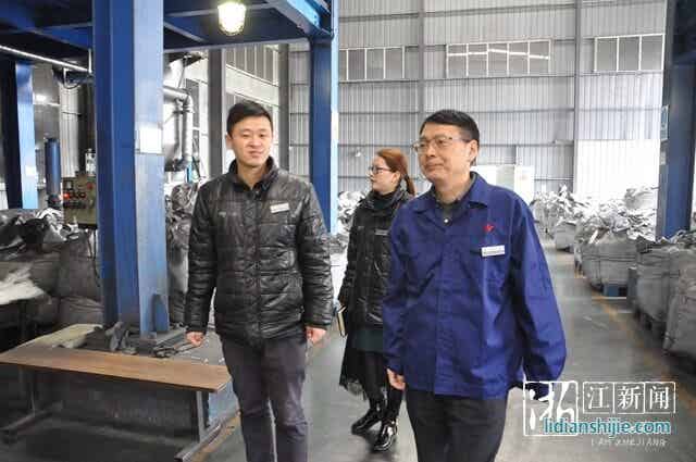 湖州創亞動力電池有限公司車間內一派忙碌景象