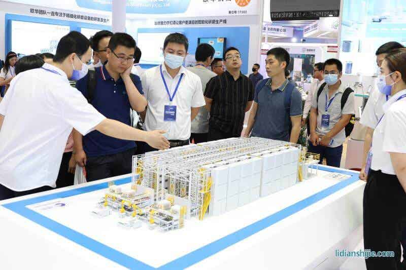 精實機電鋰電化成自動線模型