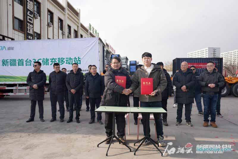 新疆綠礦新能碳科技公司與新疆萬驛通新能源有限公司、新疆雙百供應(yīng)鏈管理有限公司簽訂供應(yīng)150臺(tái)49噸級(jí)耐寒電動(dòng)重卡的協(xié)議