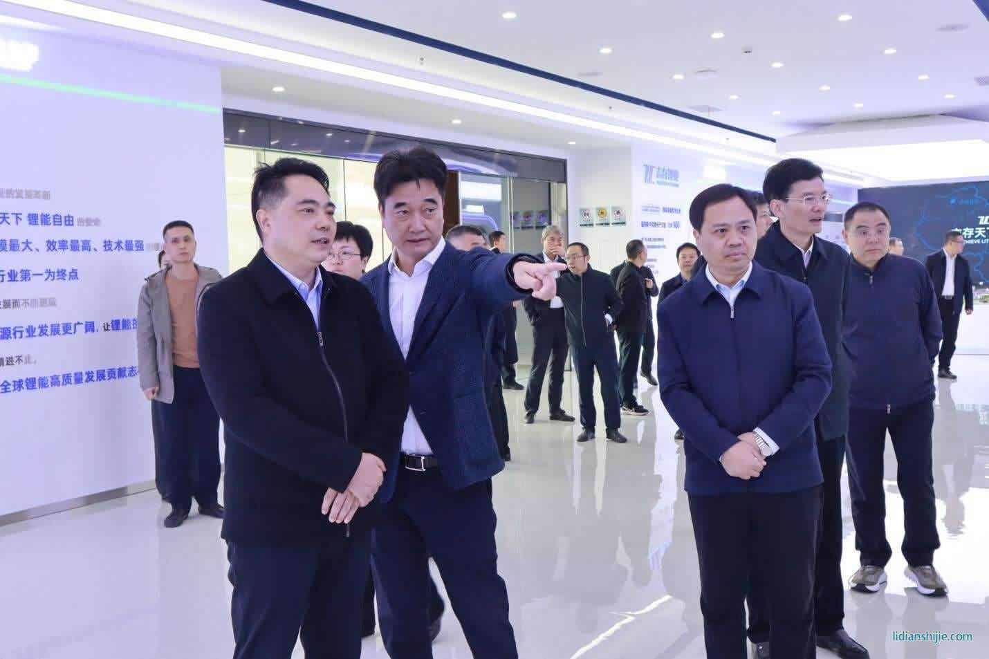 撫州市委書(shū)記魏曉奎率黨政代表團(tuán)赴志存鋰業(yè)集團(tuán)考察調(diào)研