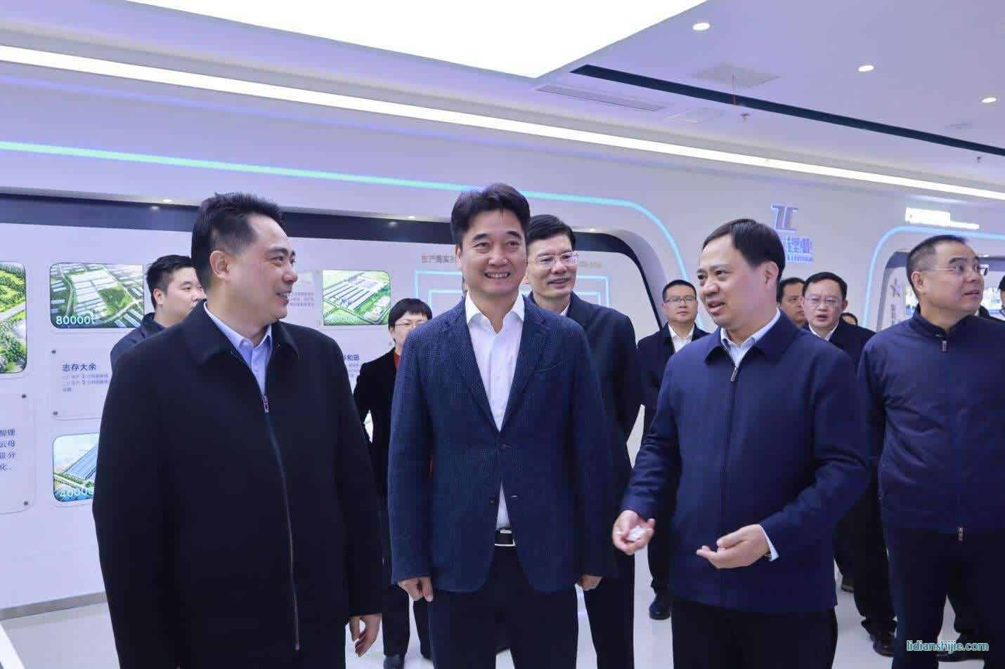 撫州市委書(shū)記魏曉奎率黨政代表團(tuán)赴志存鋰業(yè)集團(tuán)考察調(diào)研
