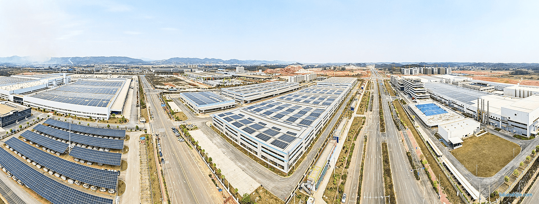 在東部新城伶俐片區，產業聚鏈成群，產業發展蒸蒸日上。本報記者黃紅錦 攝