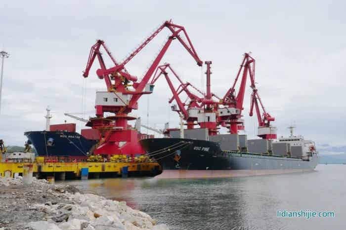 超萬金噸鎳產(chǎn)品在中偉印尼北莫羅瓦利產(chǎn)業(yè)基地園區(qū)碼頭裝載完畢